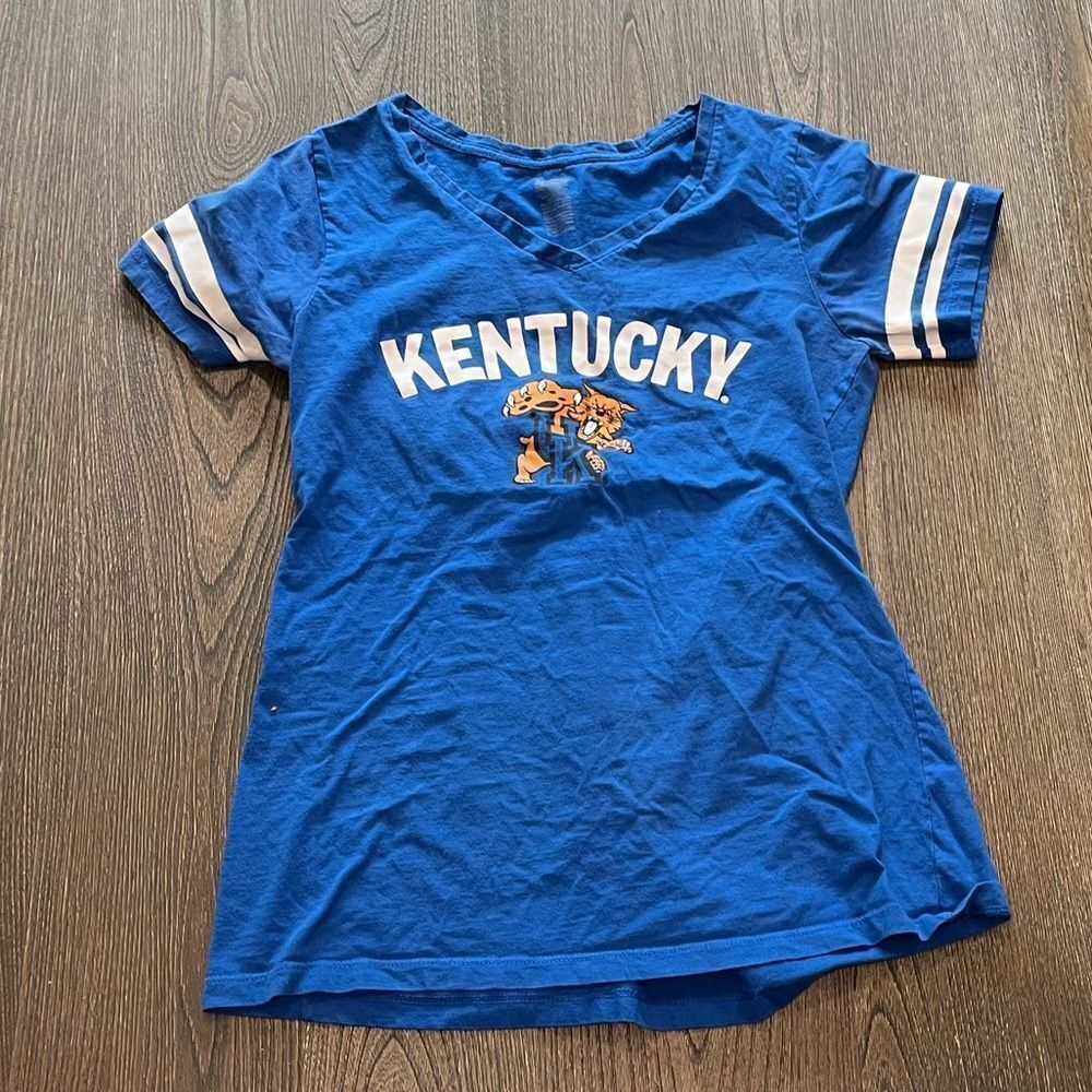 National Collegian UK Kentucky Wildcats V-Neck Short Sleeve T-Shirt Size M